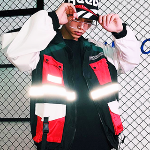 About 35 Sporty Light Bomber Jacket