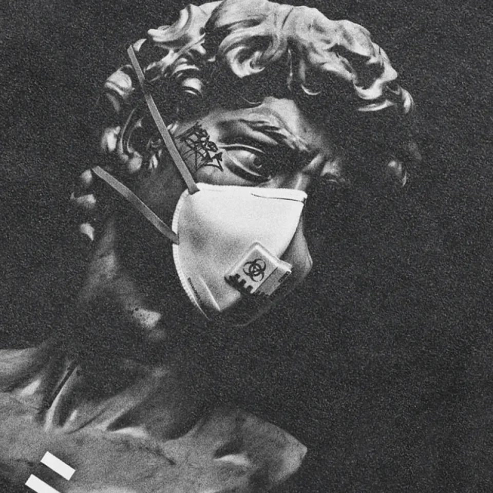 Masked Statue Graphic T-Shirt S018edbce3d9743a0a605ff53442f6b12g c0084455