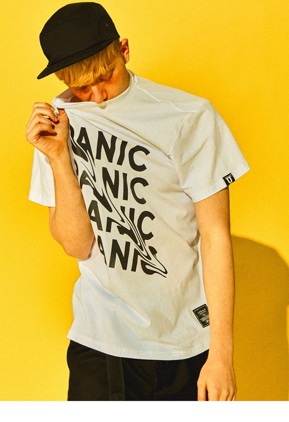 Panic Everywhere Cotton T-shirt H82e99e1f9e114207a72d6ae4ac00f263d fc22d357